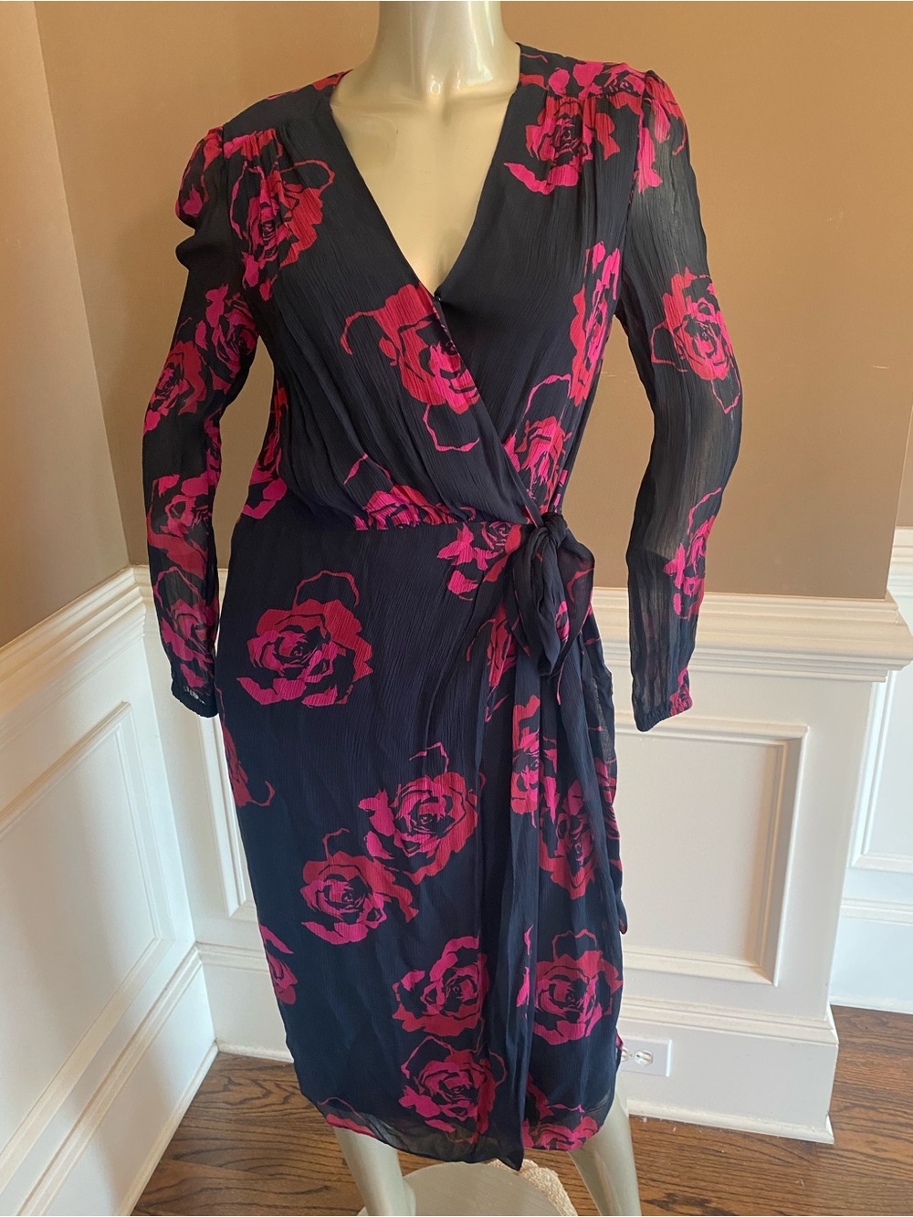NWT Brooks Brothers Signature Rose Wrap Dress with Navy Fuchsia chiffon size 4